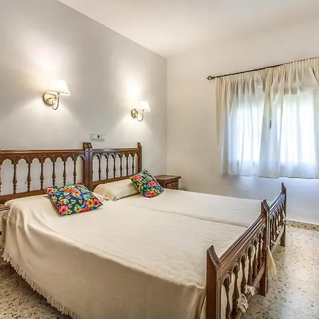 Holiday home Holiday Home Vista Ifach By Interhome *